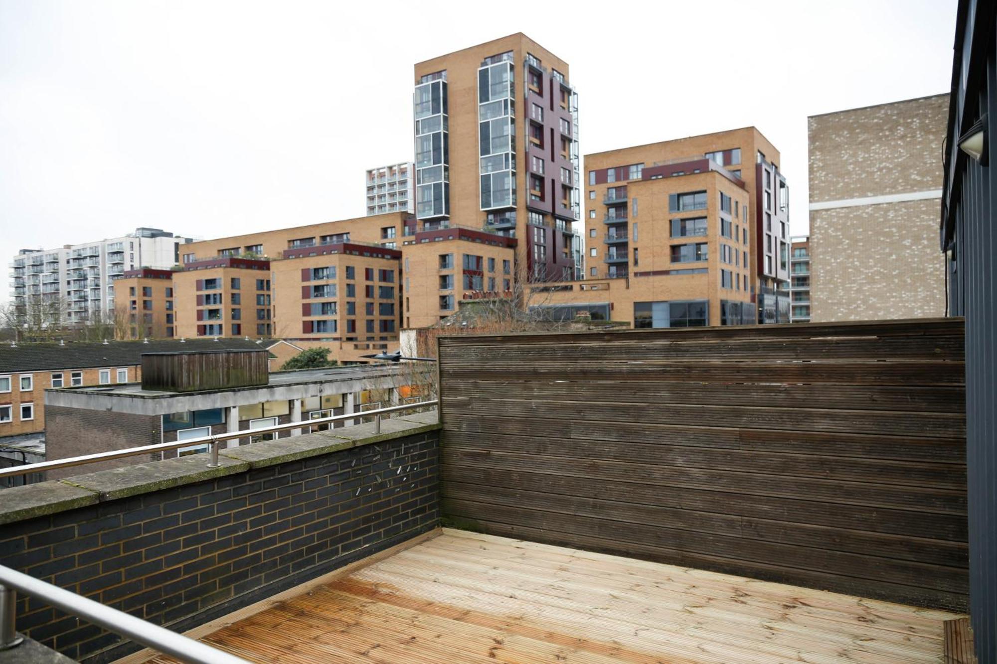 New Luxury Apartments In Central Location Next To Shops, Cafes, Bars & Metro Londres Exterior foto