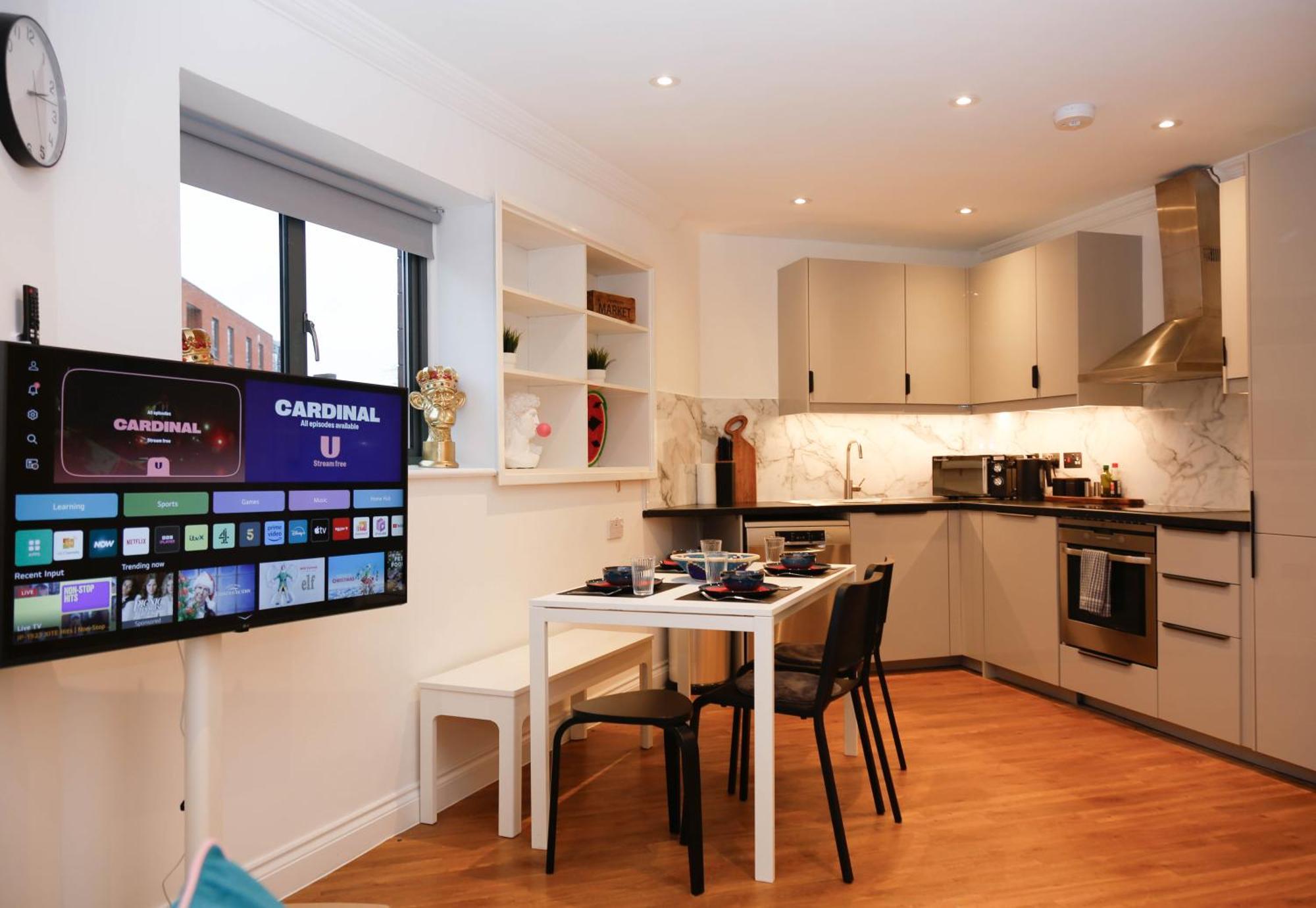 New Luxury Apartments In Central Location Next To Shops, Cafes, Bars & Metro Londres Exterior foto