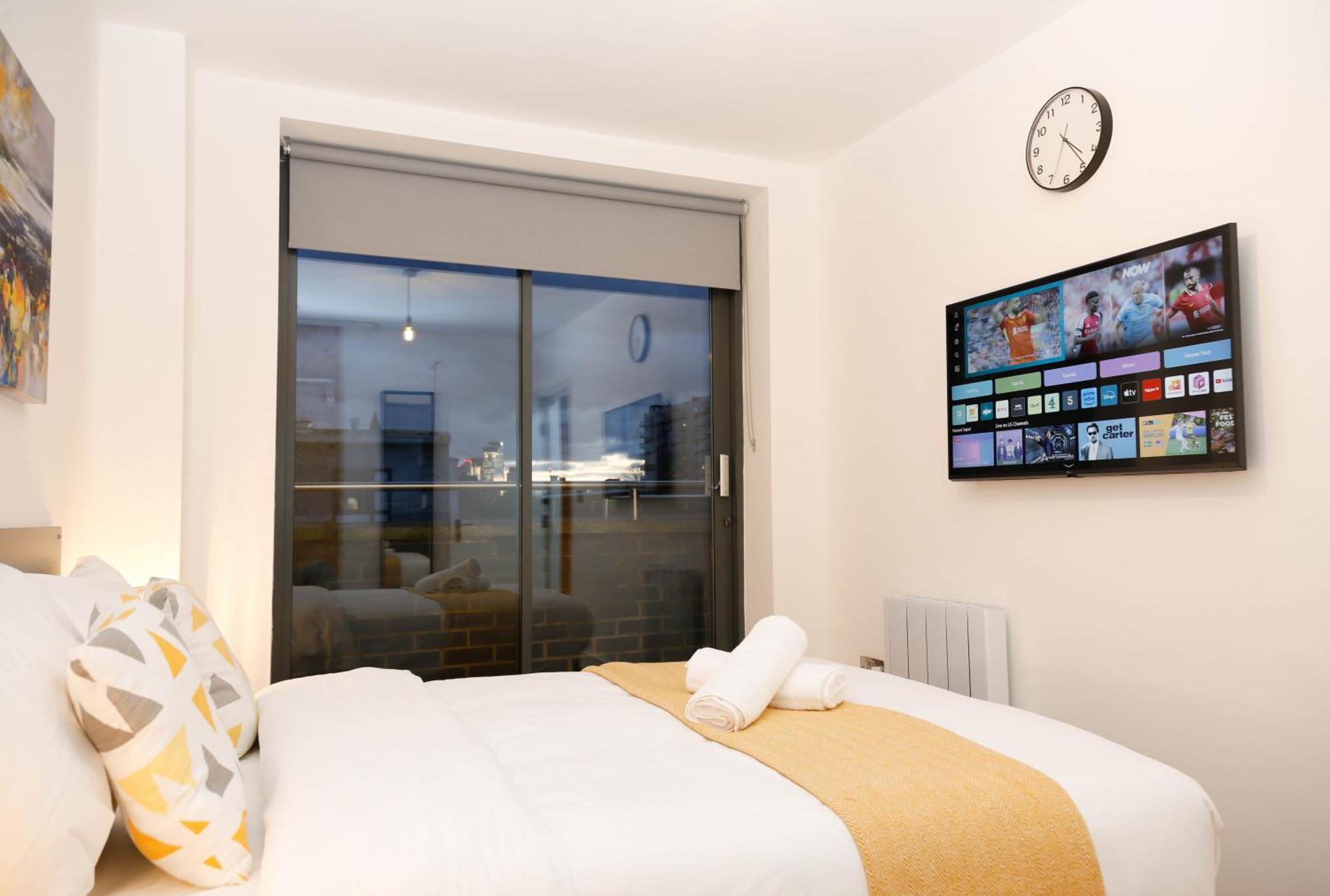 New Luxury Apartments In Central Location Next To Shops, Cafes, Bars & Metro Londres Exterior foto