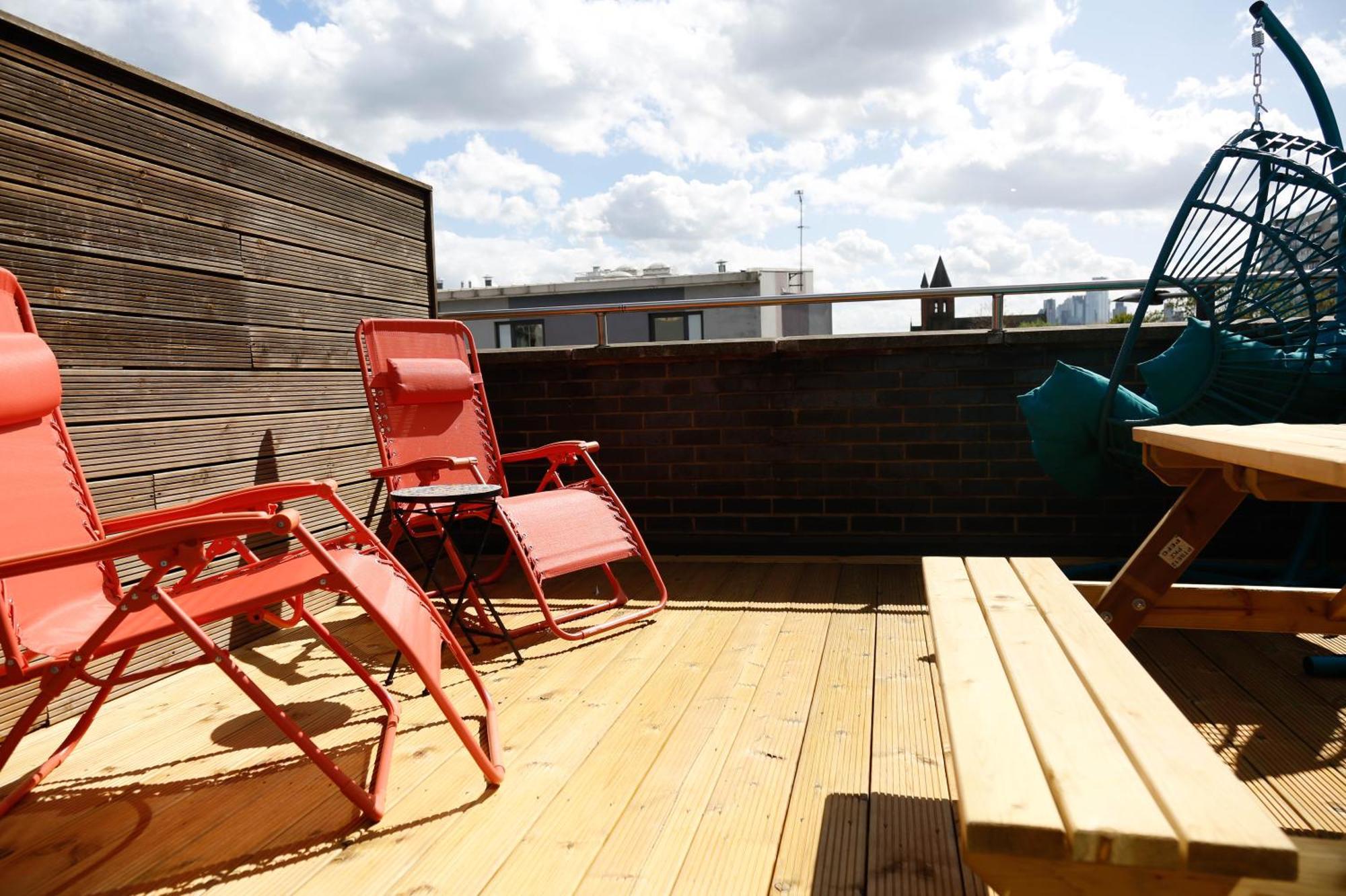 New Luxury Apartments In Central Location Next To Shops, Cafes, Bars & Metro Londres Exterior foto