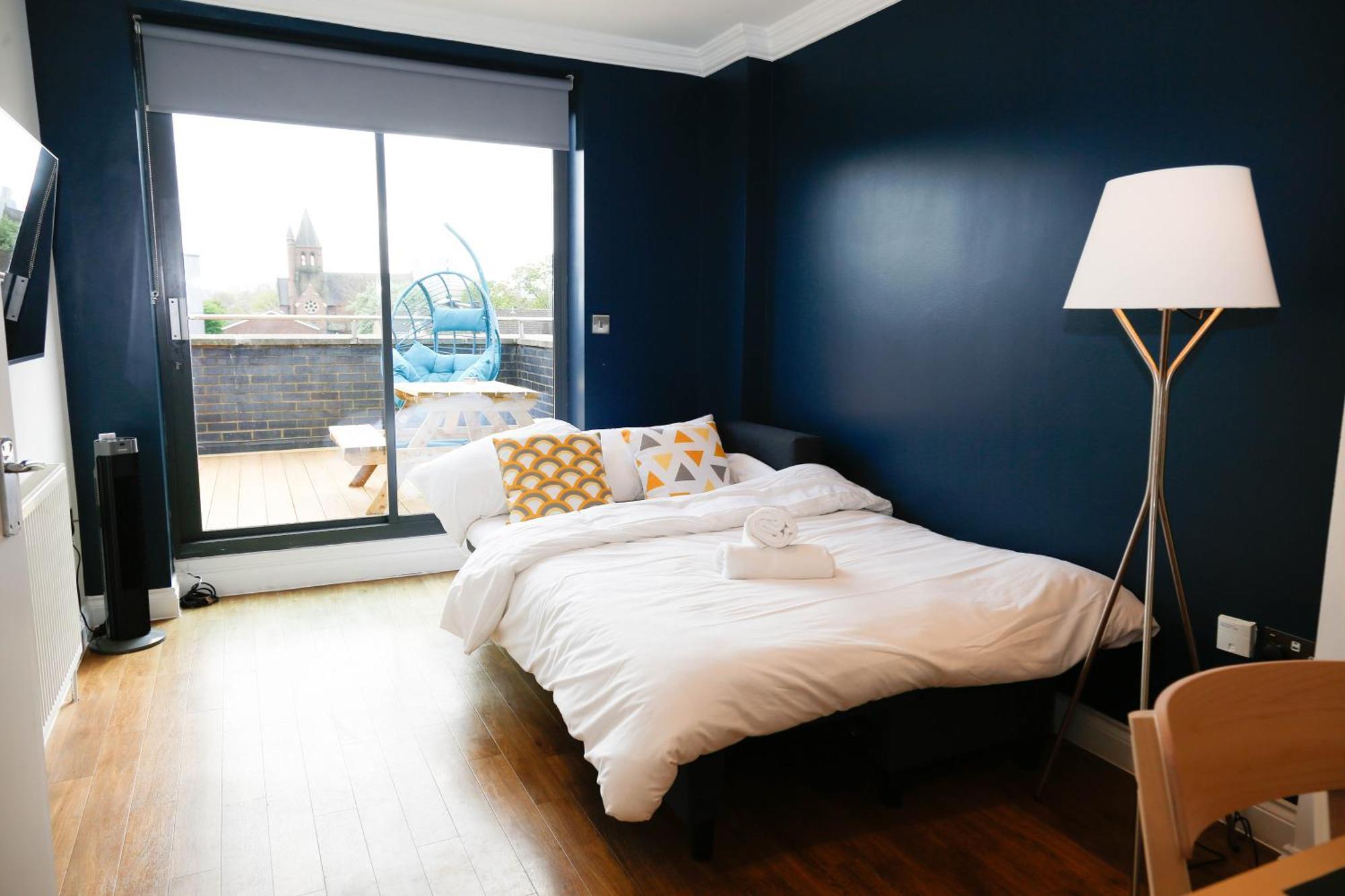 New Luxury Apartments In Central Location Next To Shops, Cafes, Bars & Metro Londres Exterior foto